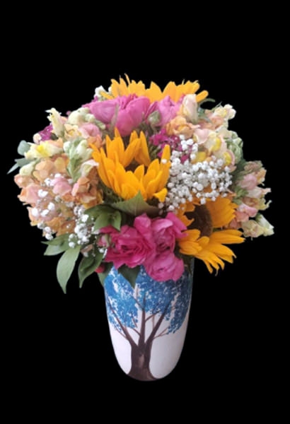 İşlemeli Dekoratif Vazoda Renkli Çiçekler